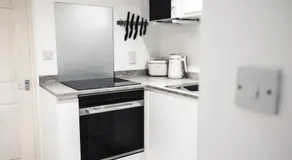 Hereford Central Apartment - Image 4
