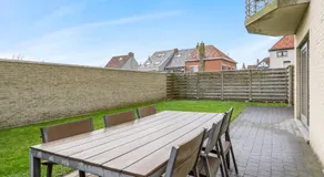 Luxury apartment with garden close to the beach - Image 5