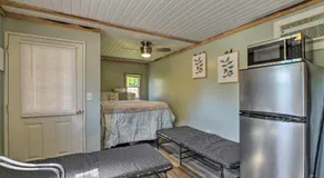 Explore New River Gorge: Quiet Couple’s Retreat - Image 2