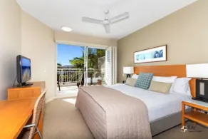Sunny 1 bedroom unit @ Salt *Smart TV's & WIFI* - Image 2