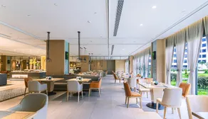 Guangzhou Airport Southern Airlines Pearl Hotel - Free shuttle bus to airport - Image 4