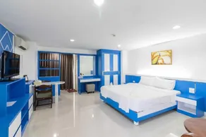 Townhouse Siam Privi Hotel - Image 5