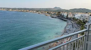 Studio with lovely sea views - Image 5