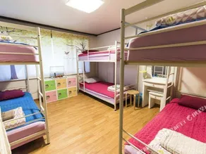 Oasis Guesthouse - Image 4