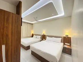 Hotel The Royal Anandraj - Image 2