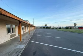 Gables Motel Near Fresno Yosemite - Image 3