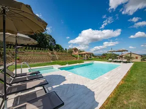 Provincial Villa In Cortona With Swimming Pool - Image 2