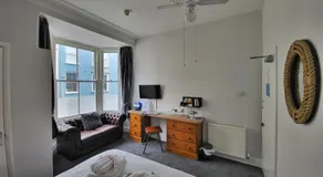 Ashby House - Image 2
