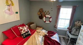 Cozy Rustic Charming Room - Image 5