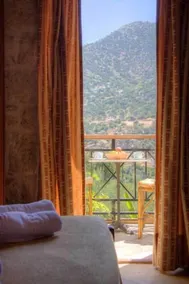 Stone Village Hotel Apartments - Image 4