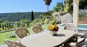 Agréable maison de vacances entièrement équipée avec piscine privée, internet haut débit et terrasse | Vue plage - Image 2