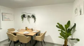 LUXOMES: Design Apartment - private Parking - 4 People - Image 3