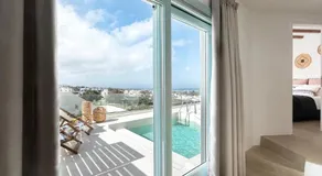 Santo Bloom Luxury Villas - Image 3