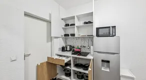home2stay Apartments in Hanau Wifi Parking Self CheckIn - Image 4