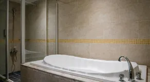 East Coast Hotel - Image 5