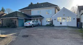 Silver Lodge Guest House - Image 4