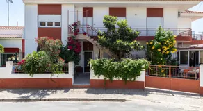 Porta Nova Guesthouse by R-Tex - Image 4