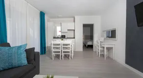 FERRERA SUITES - Image 2