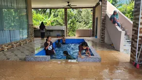 Homestay  Tokmir Puncak Alam - Image 3