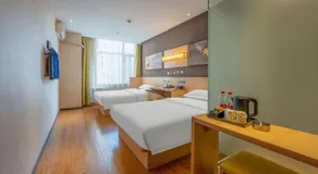 IU Hotels Xinzhou Bus Terminal - Image 2