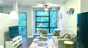 Beautiful Uptown Adventure Apartment - Image 5