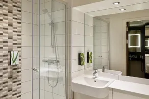 Premier Inn Lisburn - Image 5