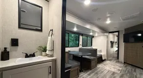 Gulf Shores Getaway - Resort-Style RV Living - Image 2