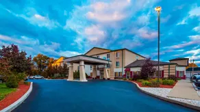 Comfort Inn & Suites Harrisburg-Hershey North - Image 3