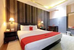 RedDoorz Plus near Simpang Tiga Tritayasa Cilegon - Image 1