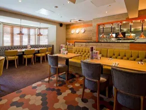 Farnham - Image 5