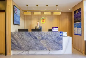 Super 8 Select Hotel (Beijing Nanluoguxiang Subway Station Branch) - Image 3