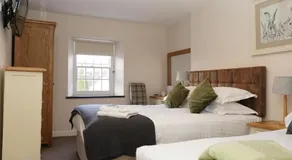 The Horseshoe Inn - Image 2