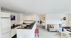 aday -Modern 3 Bedrooms apartment in Langholt - Image 2