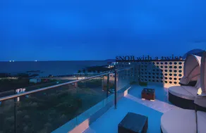 Boutique Stay Snob - Image 2