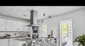 Toarp Inn free parking - Image 5