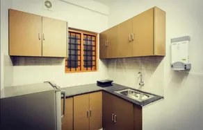 Tulip Homes by The Oaks Inn - Image 3