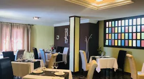 Hotel Puerta Nazarí - Image 2