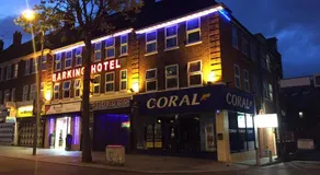 Barking Hotel  - Image 4