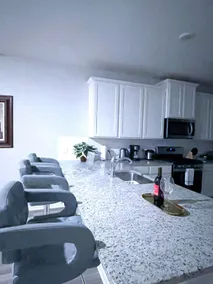 5 bedroom house 6 Queen Beds, king suite & Office - Image 5