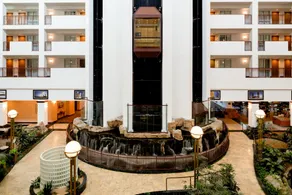 Embassy Suites by Hilton Portland Airport - Image 3