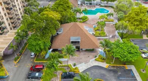 Urban Escape 2 Bed Unit In Miami near Whole Foods - Image 3