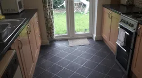 Green Village Guest House - Near Manchester Airport - Image 4