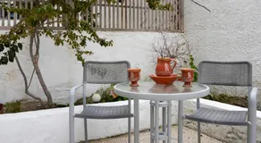Golden Olive Apartment - Image 5