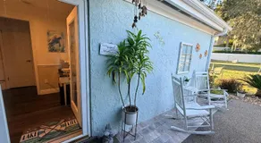 The little Manatee Retreat - Image 2