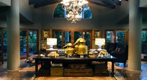 Shangri-La Country Hotel & Spa - Image 4