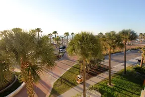 Seaside Inn & Suites - Image 2