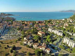 Apartment near Sandy Beaches - Image 5