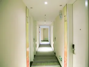 7 Days Inn Jinan Changqing University Town Ginza Commercial Street - Image 5