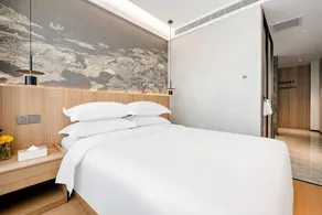 Luoyang Blue Water Bay Hotel - Image 4