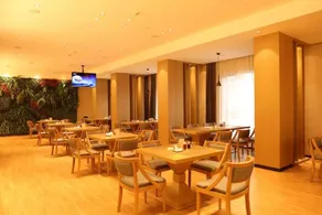 Xierdun Yixuan Hotel - Image 4